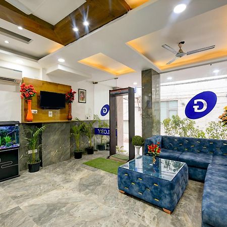 Hotel Grand Qubic Near Delhi Airport Нью-Дели Экстерьер фото