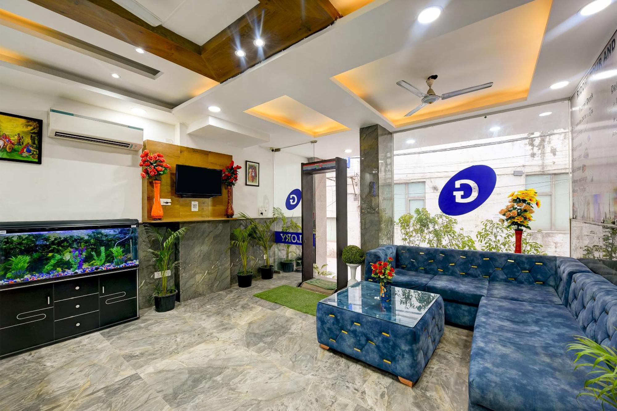 Hotel Grand Qubic Near Delhi Airport Нью-Дели Экстерьер фото